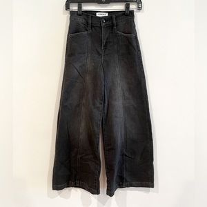 Designer Jeans Frame brand NEVER WORN! Size 23.